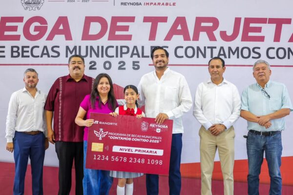 Concluyó-Carlos-Peña-Ortiz-entrega-de-Becas-Municipales-para-Primaria-03
